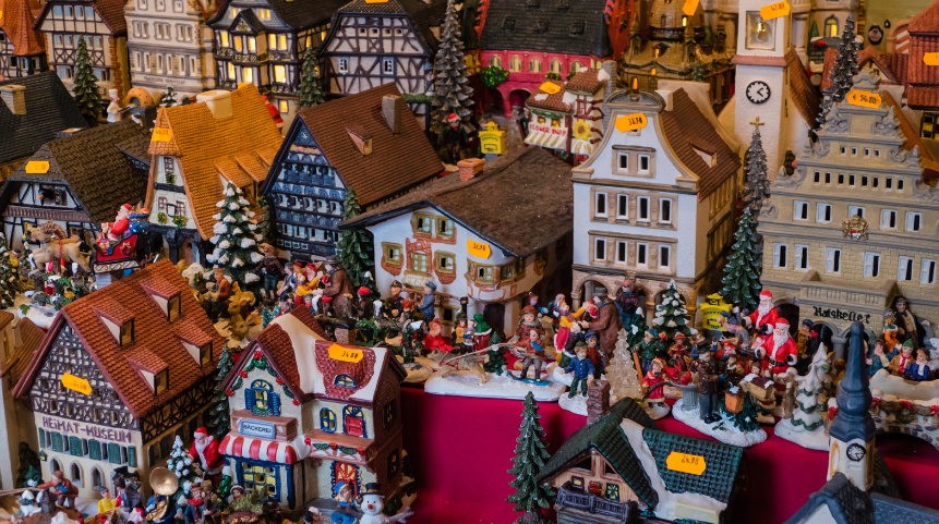 Even a Scrooge can’t scowl at glüwein and twinkly stars!